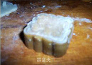 广式可可杏仁月饼的做法步骤:20
