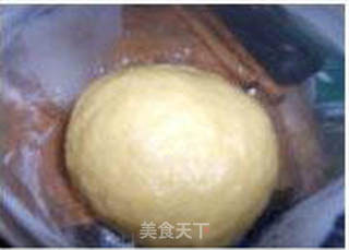 酥皮五仁月饼的做法步骤:3