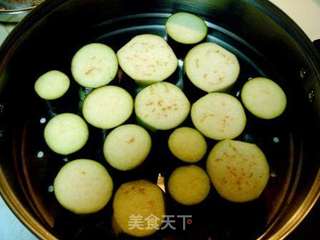麻酱蒜蓉拌茄泥的做法步骤:2