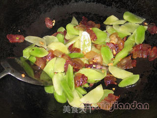 莴笋炒腊味的做法步骤:4