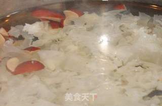 红枣银耳汤的做法步骤:7