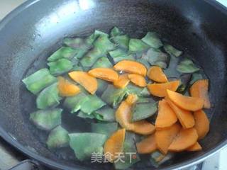 手撕扁豆的做法步骤:2
