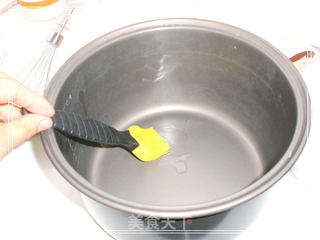 电饭锅版戚风椰蓉蛋糕(超详细)的做法步骤:12