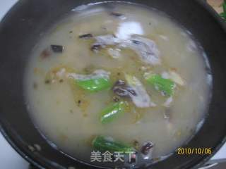 与小白菜同炖的鲅鱼的做法步骤:6