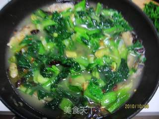与小白菜同炖的鲅鱼的做法步骤:9
