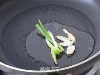 兰花菇炒鸡心的做法步骤:2
