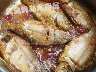 糟香豆瓣鲫鱼的做法步骤:9