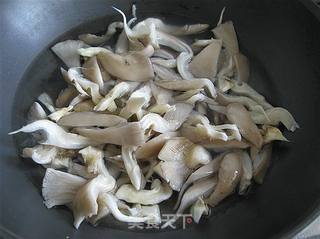 孜然蘑菇的做法步骤:2