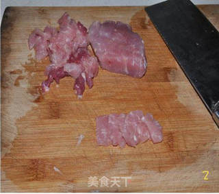 茄子炒肉片的做法步骤:2