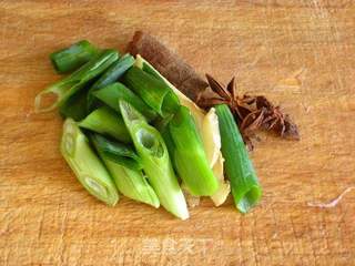 茶树菇烧五花肉的做法步骤:4