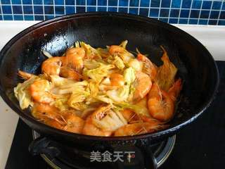 大虾烧白菜的做法步骤:10