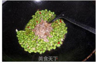 毛豆炒肉的做法步骤:8