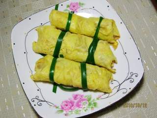 蛋皮虾卷的做法步骤:11