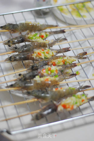 苹果蒜香烤虾趣——非常鲜香哦的做法步骤:5