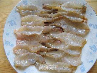 燕窝凤尾虾的做法步骤:3