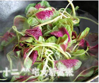 墨鱼大虾豆腐汤的做法步骤:6
