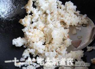 洋葱鸡丁芝士炒饭的做法步骤:6