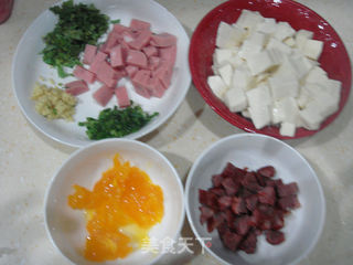咸蛋黄叉烧豆腐羹的做法步骤:4