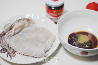 香烤鱿鱼金针卷卷的做法步骤:3