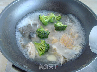 三文鱼骨奶酪汤的做法步骤:5
