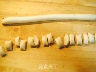培根罗勒酱拌猫儿面的做法步骤:8