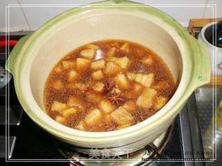 板栗干豆角焖五花肉的做法步骤:6