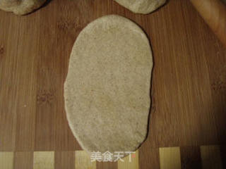 玉米肠肉桂面包卷的做法步骤：7