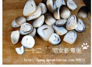 草菇虾球烩丝瓜的做法步骤:16