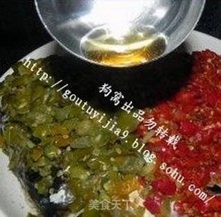双色剁椒鱼头的做法步骤:5