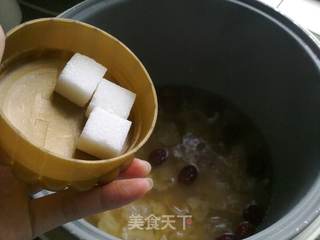 经典的秋天滋润饮品---【百合银耳红枣汤】的做法步骤:8