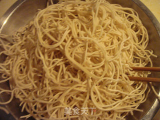 三鲜素炒面的做法步骤:6