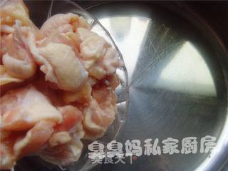 杭椒辣嫩鸡的做法步骤：4