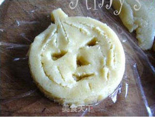 万圣节鬼脸南瓜饼干的做法步骤:12