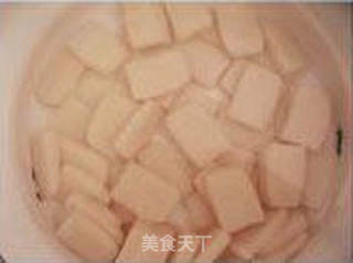 咖哩蟹炒年糕的做法步骤:2