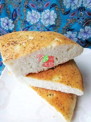 香气十足的蒜味大饼——佛卡恰的做法步骤:15