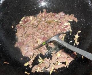 白萝卜炒牛肉的做法步骤:6