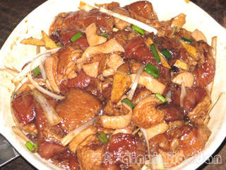 松茸炒肉片的做法步骤：1