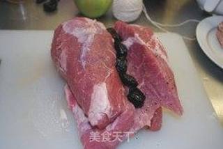 夹心肉卷李子的做法步骤:2