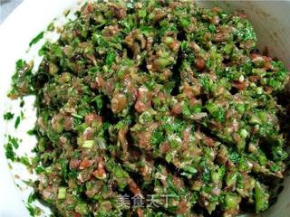 香菇芹菜猪肉饺的做法步骤:4