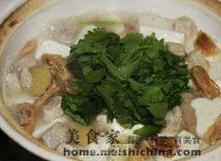 牡蛎豆腐煲的做法步骤：16