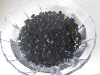 黑豆鸡爪的做法步骤:2