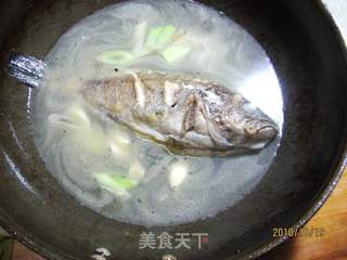 黑婆鱼炖蛋的做法步骤:3