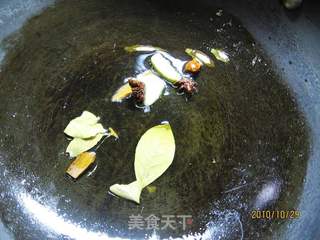 芋儿烧肉的做法步骤：4