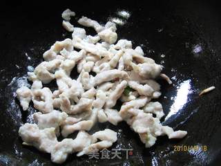 茶树菇香芹滑里脊的做法步骤:6