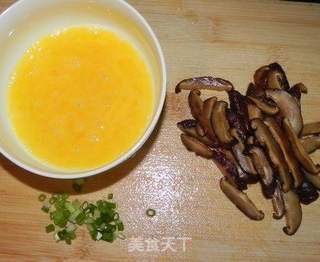 鸡蛋香菇汤的做法步骤：1