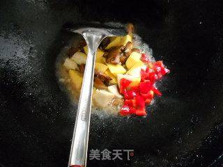 西兰花烩双色蛋的做法步骤:10