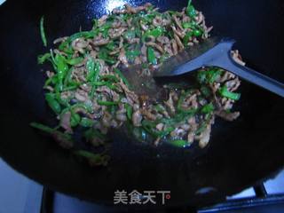 青椒肉丝面的做法步骤:9
