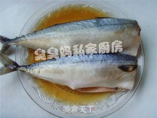 茄汁鲅鱼的做法步骤:2