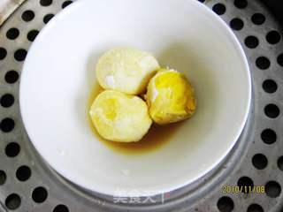 蛋黄焗南瓜的做法步骤:3