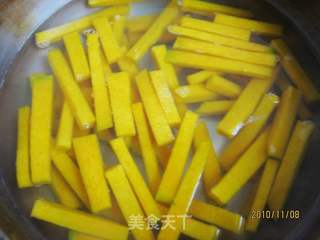 蛋黄焗南瓜的做法步骤:4